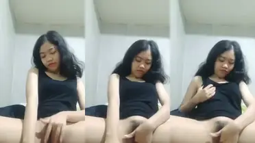 Dokumentasi Agnes Tanktop Hitam Cantik Kamar