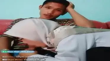 Gadis Cantik Pasrah Goyang Kasur Mantap Crot